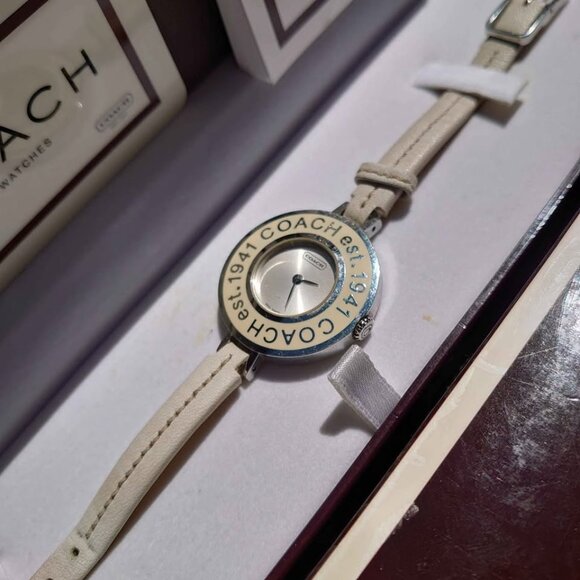 Coach Phoebe Cream White Silver Women's Watch With Box + Guarantee Card Working - Picture 3 of 6